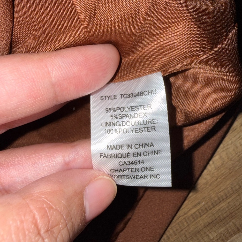 NWOT 🤎 Haver and Blair’s Brown Sleeveless Button-Up Vest Top - Picture 3 of 3